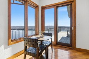 Dining - Cliffside Lodge - Heated Pool, Hot Tub, & Views! (Sunrise Beach)