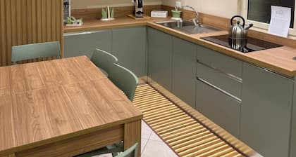 AIRPORT ANGEL HOUSE 800 MT FROM THE AIRPORT