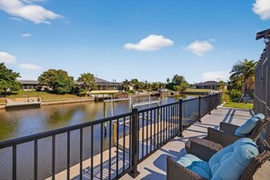 Terrace/patio - Coral Breeze Villa - Heated Pool, Canal View & More! (Cape Coral)