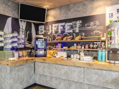 Fachada. Ibis Budget Compiègne Centre-Ville