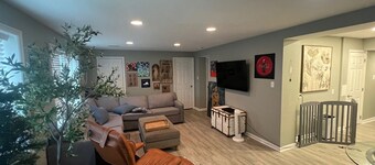 Spacious Private Basement Apartment in Herndon - Quiet & Comfortable