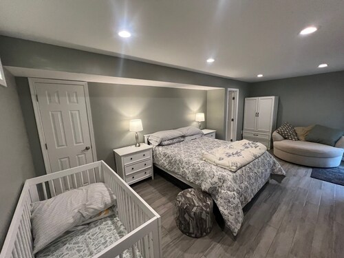 Spacious Private Basement Apartment in Herndon - Quiet & Comfortable