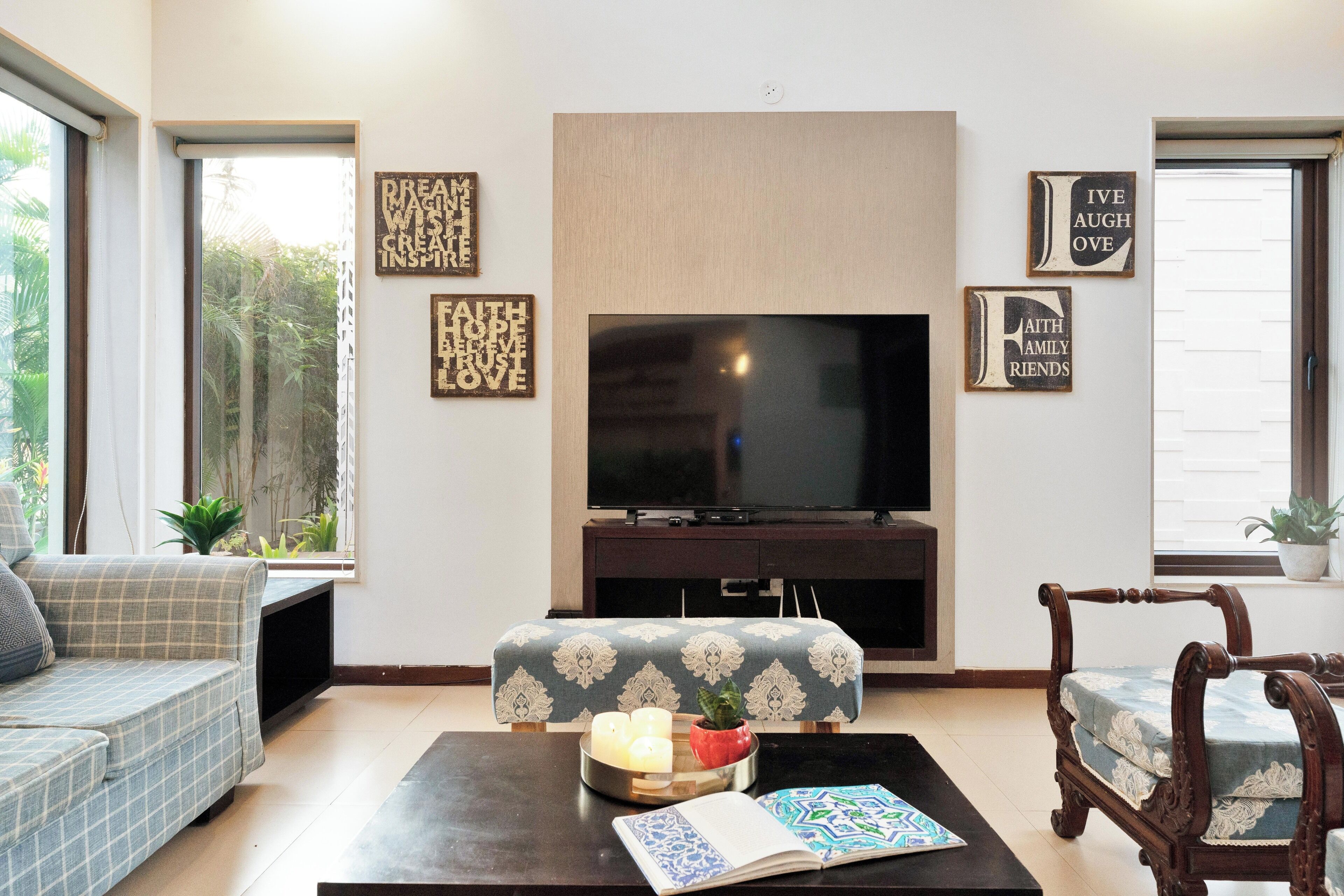 Villa, 3 Bedrooms, Pool View, Beachside | Living area