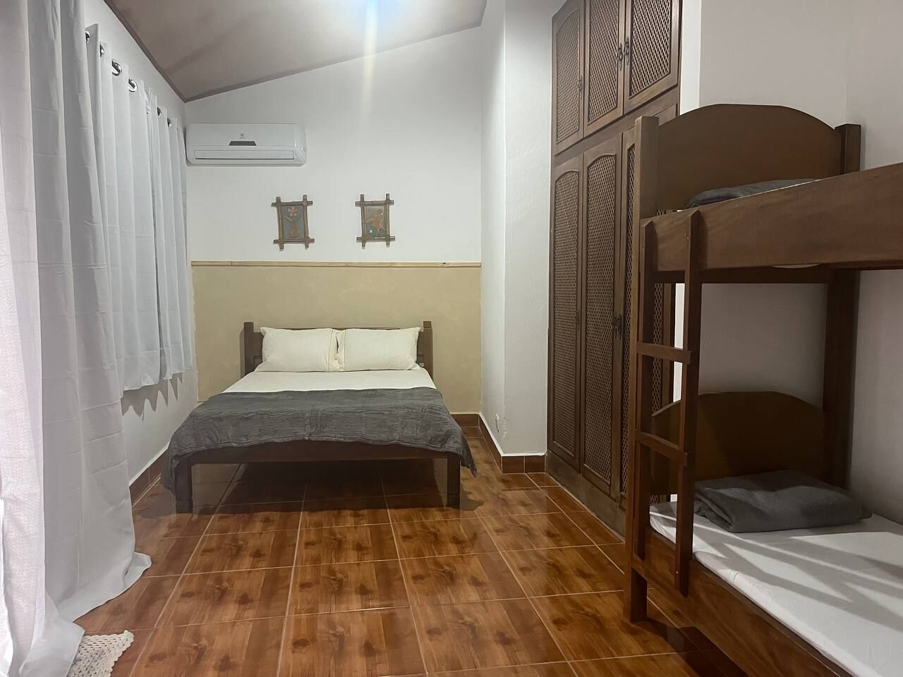 Klassieke vierpersoonskamer, uitzicht op tuin