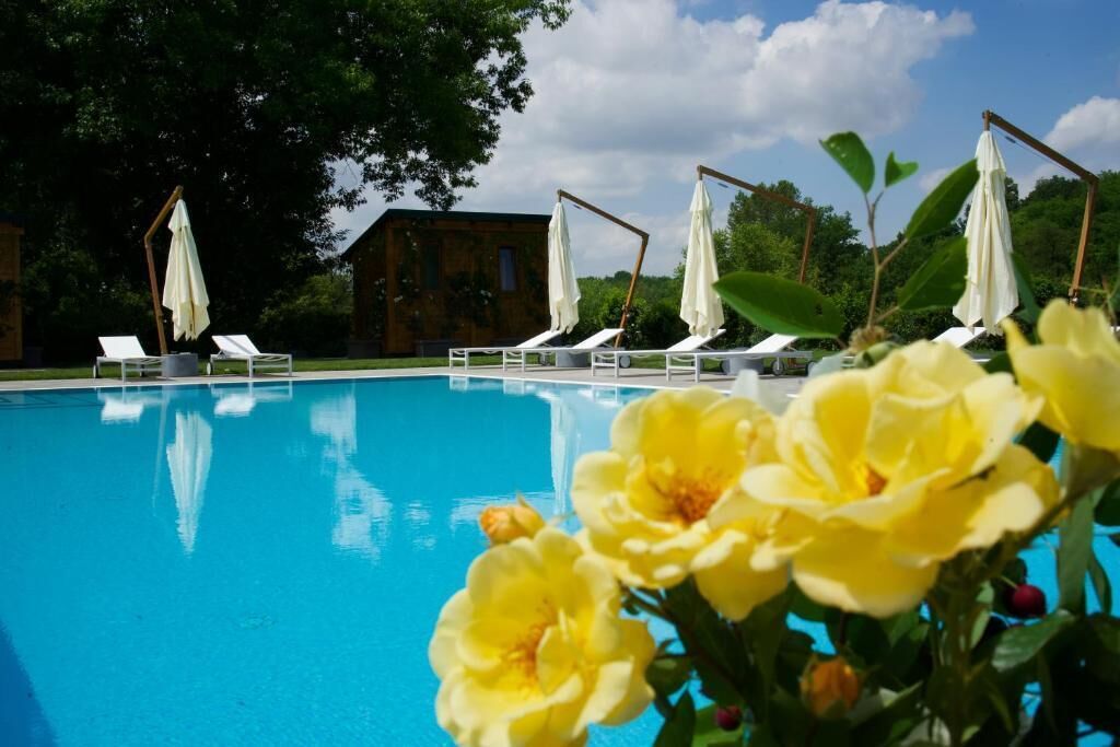 Seasonal outdoor pool