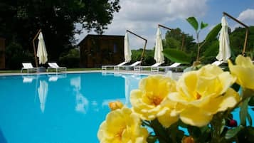 Piscine extérieure (ouverte en saison)