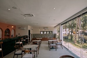 Bar (en la propiedad)