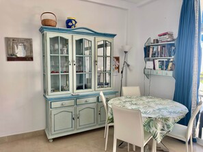 Dining - 2. Skol Marbella 543B (Marbella)