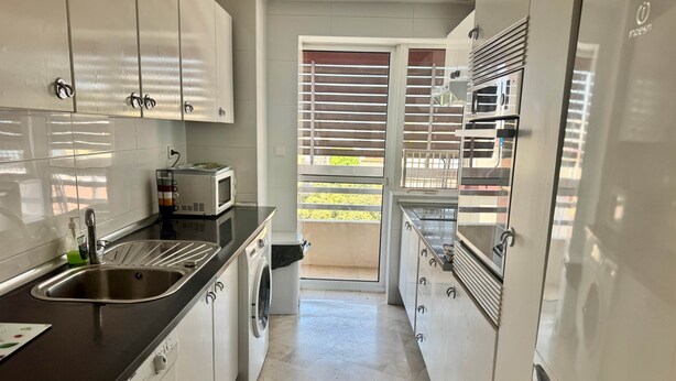 Fridge, microwave, oven, stovetop - 3. Parque Marbella 27B (Marbella)