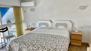 Unclassified image, 5 of 18, button - 1.Skol Marbella 402A (Marbella)