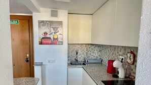 Unclassified image, 3 of 18, button - 1.Skol Marbella 402A (Marbella)