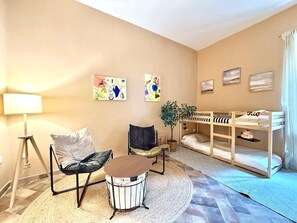 1 sovrum, strykjärn/strykbräda, wi-fi och sängkläder