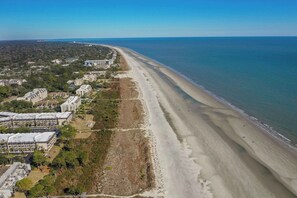 Beach - The Sanctuary - A Beachfront, Ocean View Retreat (Hilton Head Island)