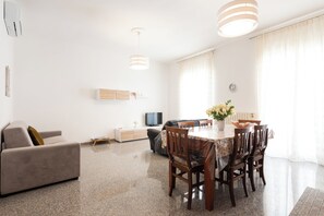 Superior Apartment, Balcony, City View | Living area