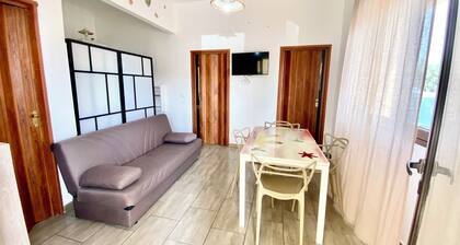 Noemi Holiday House. Niche