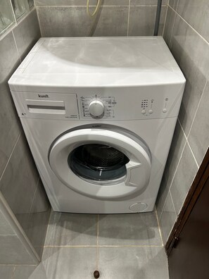 Interior - Holiday Home 'Alvor Magnificent Beach View' with Sea View, Balcony and Wi-Fi (Alvor)