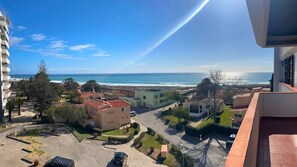 Property grounds - Holiday Home 'Alvor Beach - Only 50 Meters Away' with Sea View, Wi-Fi and Air Conditioning (Alvor)