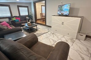 Smart TV - "The Amber House" : The Perfect Beach Vacation Home (corpus christi)