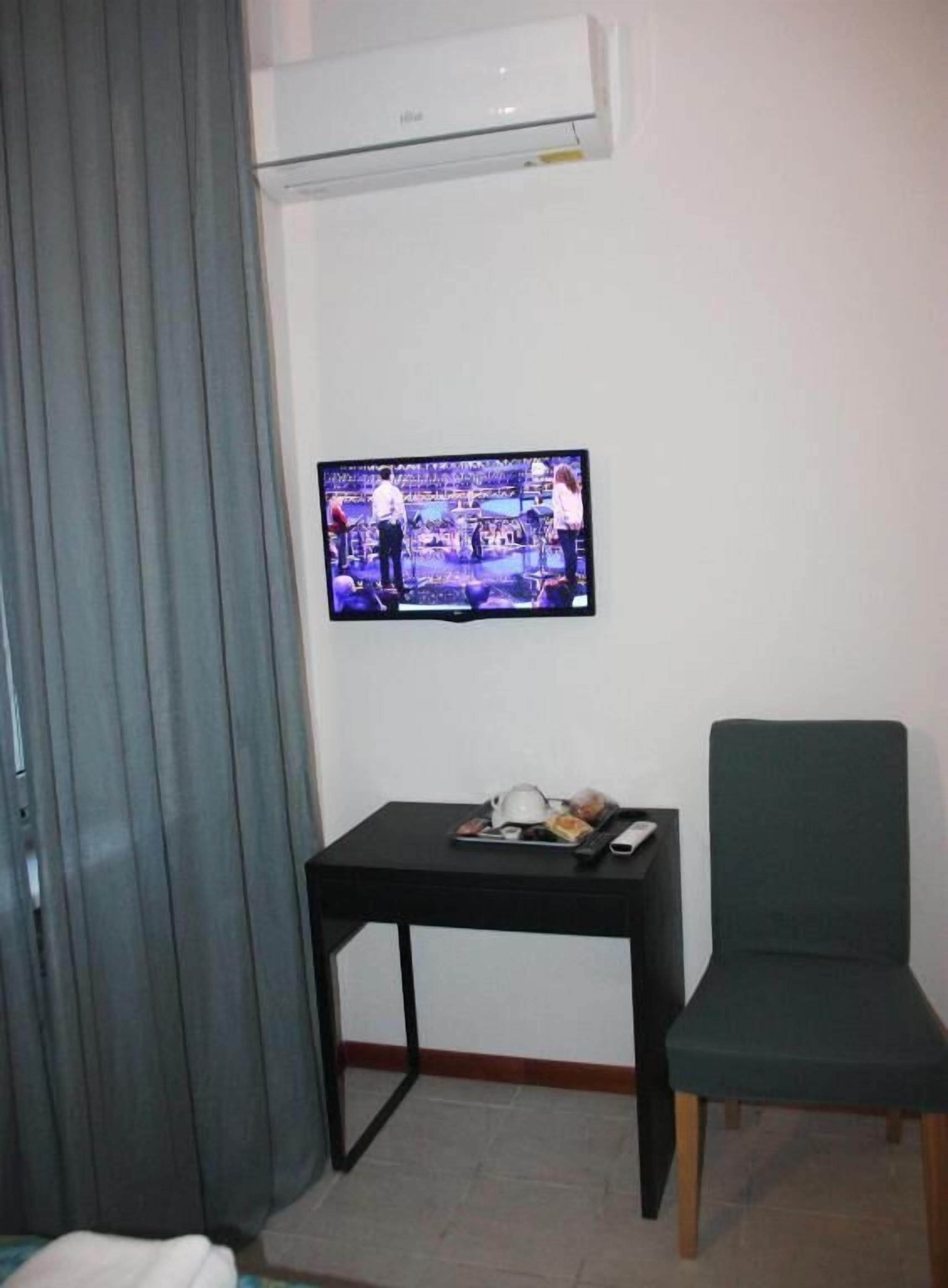 Singola Basic, vista cortile | Interni