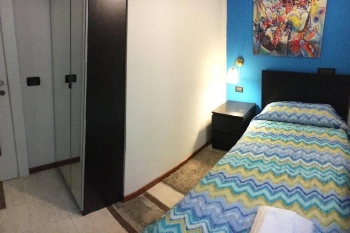 Habitación individual básica, vistas al patio