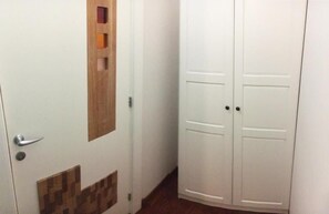 デラックス シングルルーム コートヤードビュー | 内装