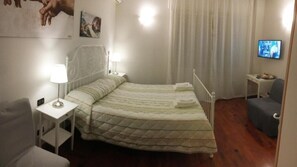 Habitación triple Deluxe, patio