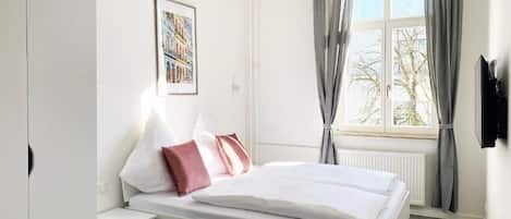 Blackout curtains, soundproofing, iron/ironing board, free WiFi