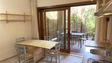 Apartamento, 1 quarto, acessível, varanda | Parte interna