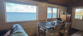 The Reel Deal- A cozy Lakeside cabin for 7