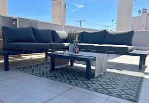 Terrace/patio - Luxurious apartment, 5 min walk to the beach and centrum Torrevieja (Torrevieja)