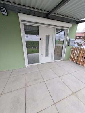 Exterior detail - Apartment 'Reichenau' with Private Terrace, Private Garden and Wi-Fi (Reichenau)