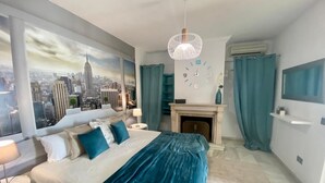 Villa, flere soverom, tilgjengelighetstilpasset badekar, aircondition | Blendingsgardiner, strykejern/-brett og wi-fi (inkludert)