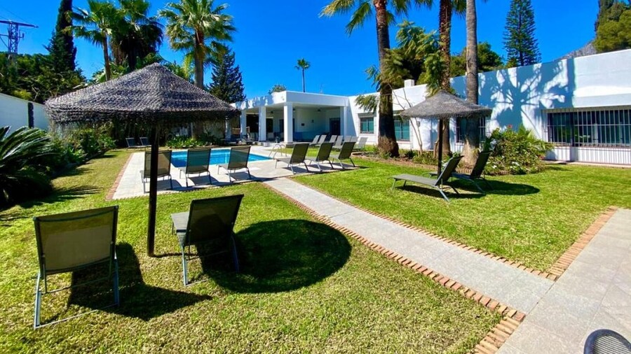 Large Group Puerto Banus 10 Rooms Pool