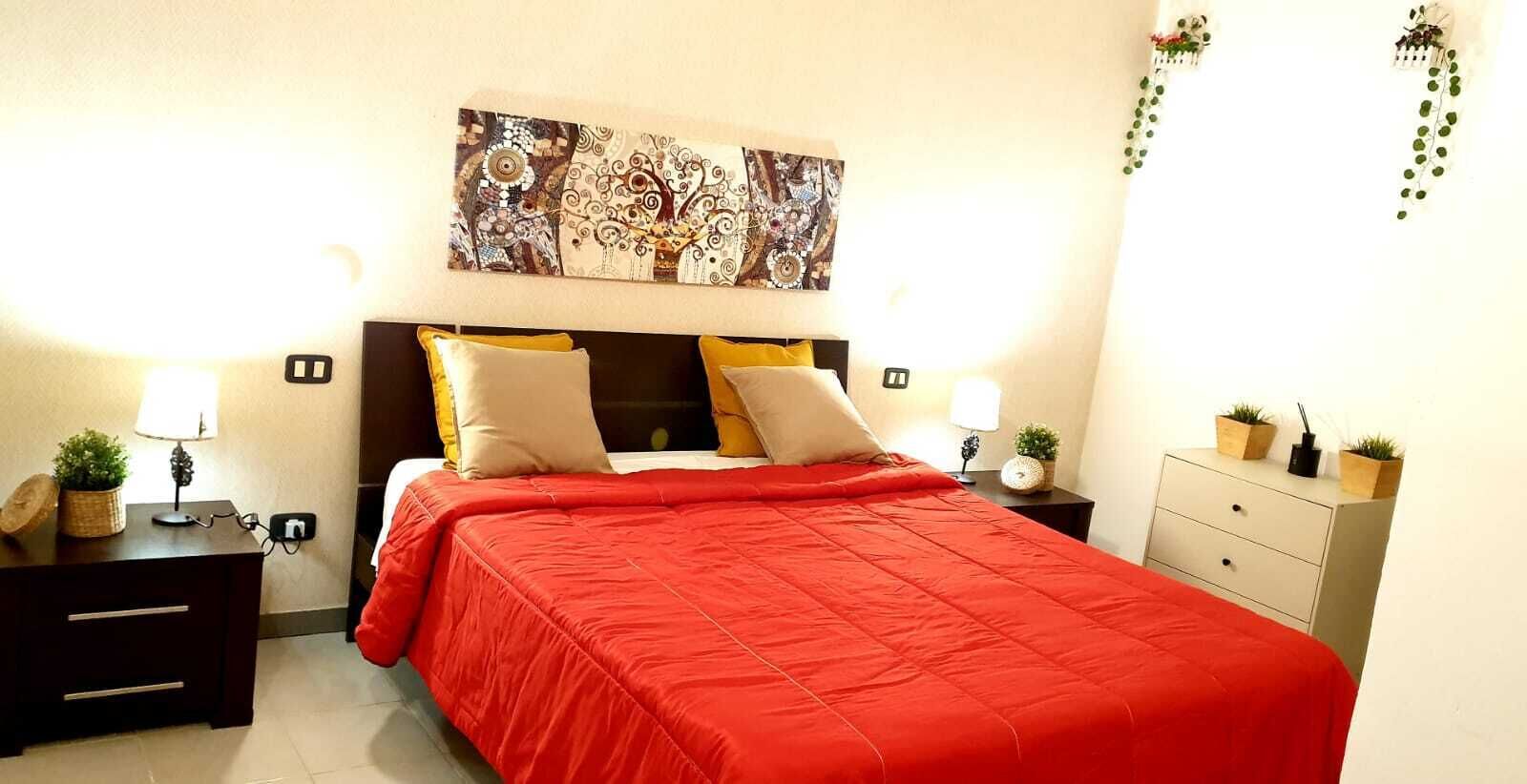 Classic Room | In-room safe, desk, laptop workspace, blackout curtains