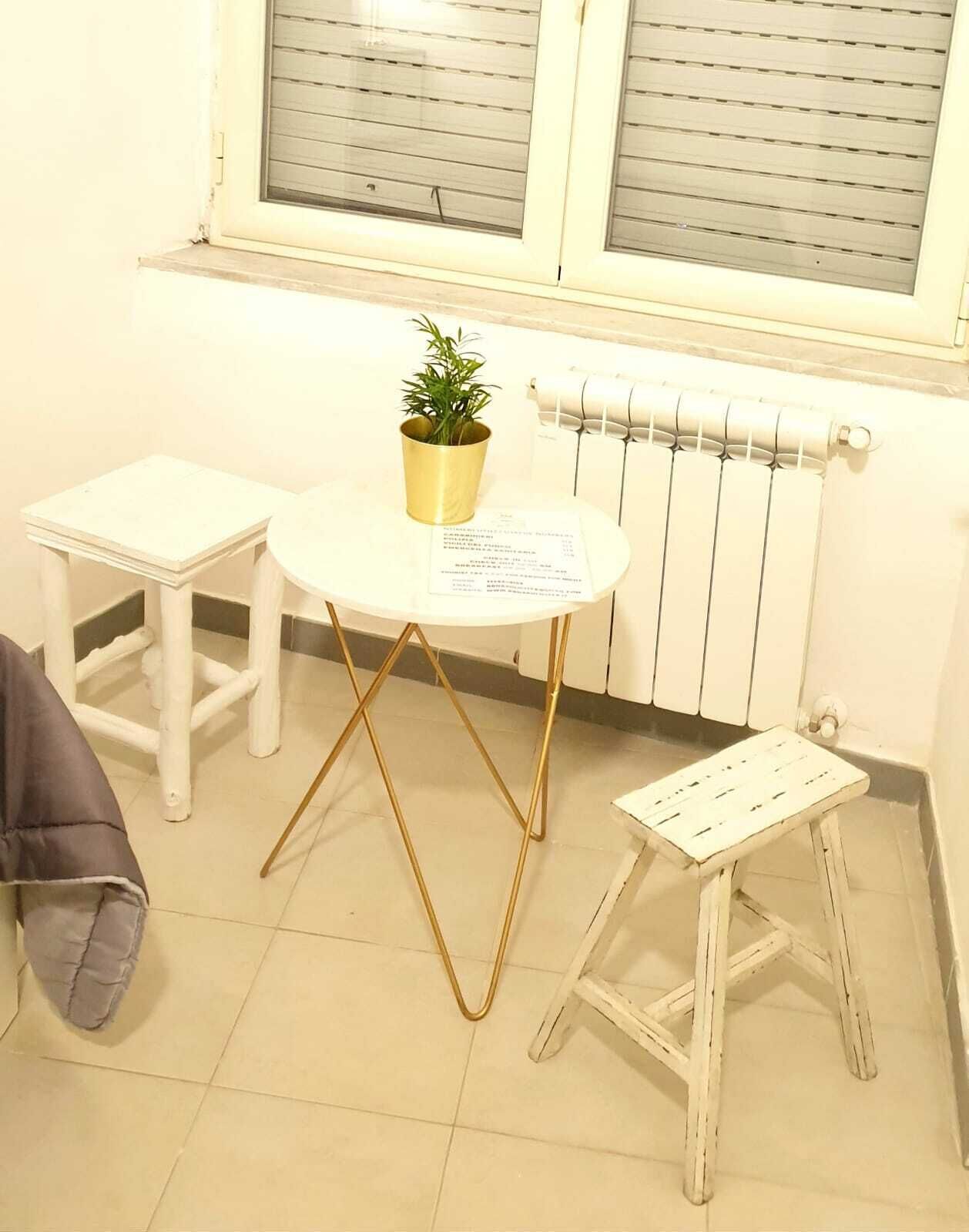 ห้องอีโคโนมีทริปเปิล | ภายใน