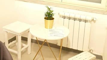 Economy Triple Room | Interior