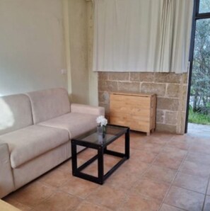 TV - Room 'Residenze Uliveto - Residenza 8' with Shared Pool, Private Terrace and Air Conditioning (Nardò)