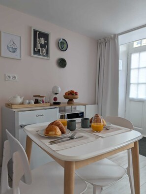 تناول الطعام