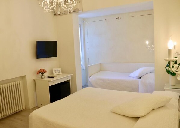 Classic Triple Room, Park View