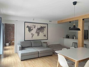 Living area - Les Apparts Fleuri #1 | PARKING (Québec)