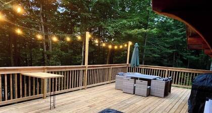 Chalet en bois rond avec spa et foyer, à 10 min du Village Vacances Valcartier