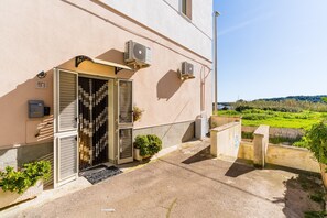 Exterior - Kyma: Modern Wave Studio in the Heart of Otranto (Otranto)