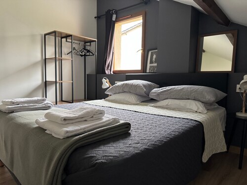 Gästezimmer „Lyon Mon Amour – St-Bonaventure“ mit WLAN und Klimaanlage