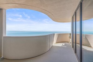Condo, varias camas (Horizons 1502) | Terraza o patio