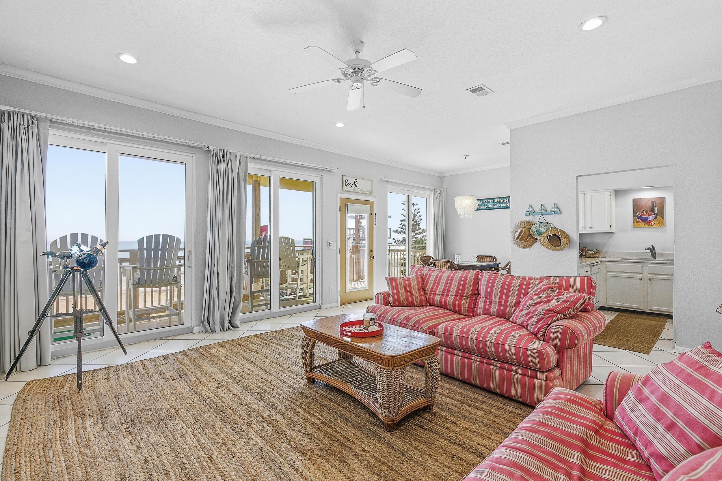 Condo, várias camas (Ocean Club at Turtle Mound 205) | Área de estar