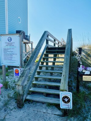 Property grounds - Surf City Ocean View - 4-min Walk to Beach - Walk to Restaurants/Bars (Surf City)