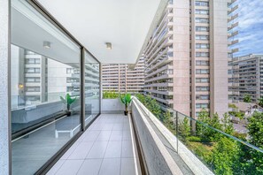 Property grounds - Nordic Home - 2BR, Parking, Wifi & Shopping Mall (Santiago)