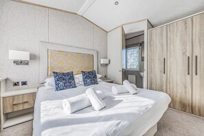 3 chambres, fer et planche à repasser, draps fournis