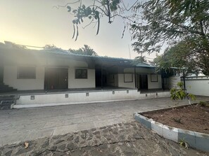 Exterior - Townhouse Oak Phaltan (Phaltan)