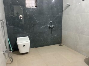 Bathroom - Townhouse Oak Phaltan (Phaltan)